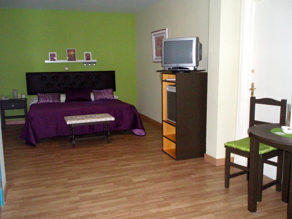 Hotel Jm Jardin De La Reina Гильена Экстерьер фото