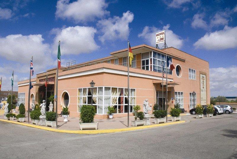 Hotel Jm Jardin De La Reina Гильена Экстерьер фото